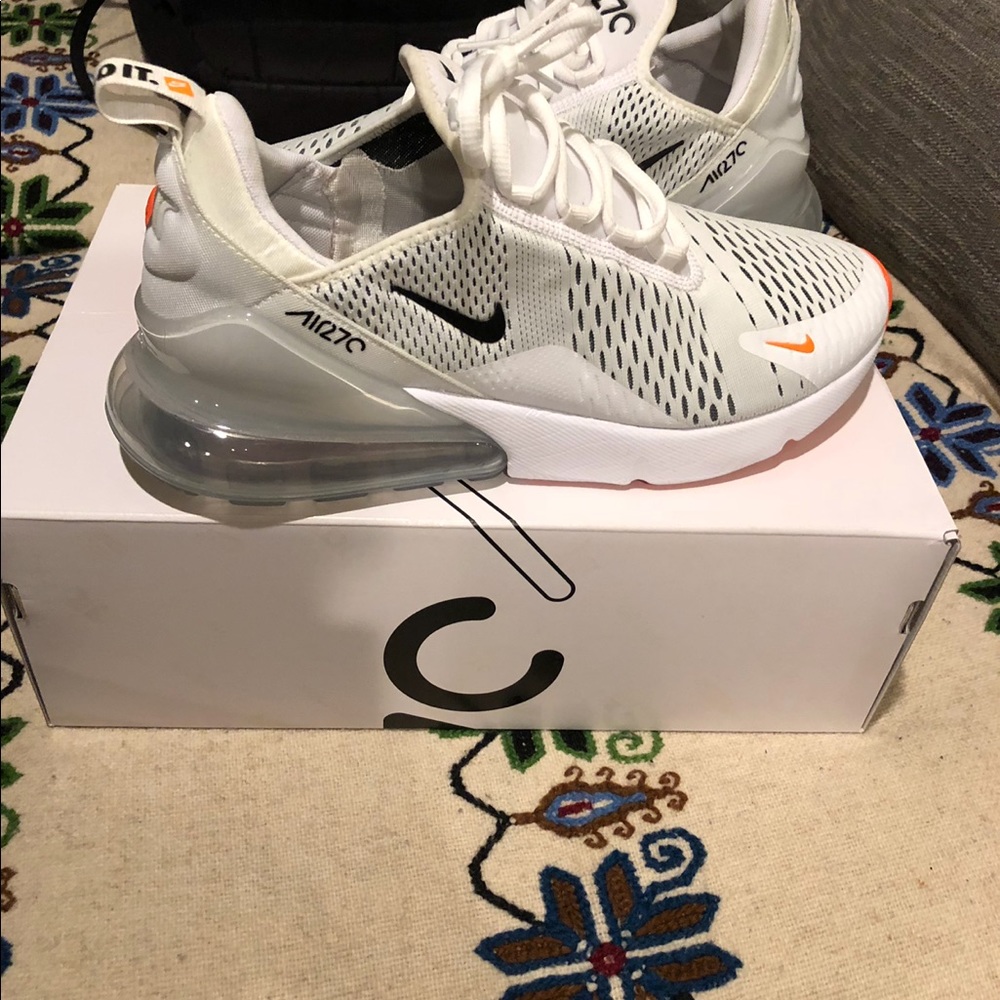 Nike AirMax 270 sneakers